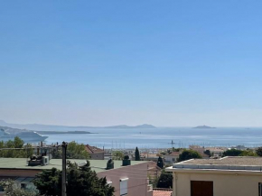 Tout proche gare et port, vue mer, clim et parking